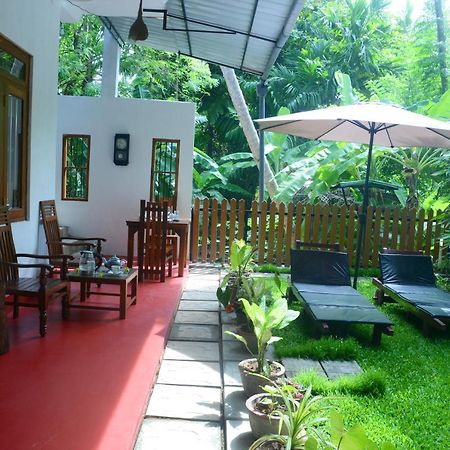 Gold Sand Resort Bentota Esterno foto