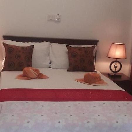 Gold Sand Resort Bentota Esterno foto