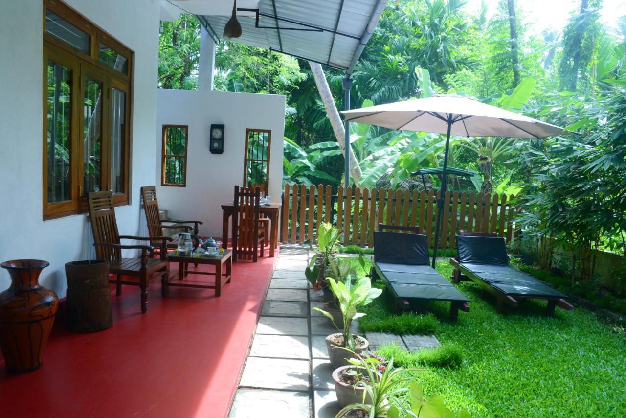 Gold Sand Resort Bentota Esterno foto