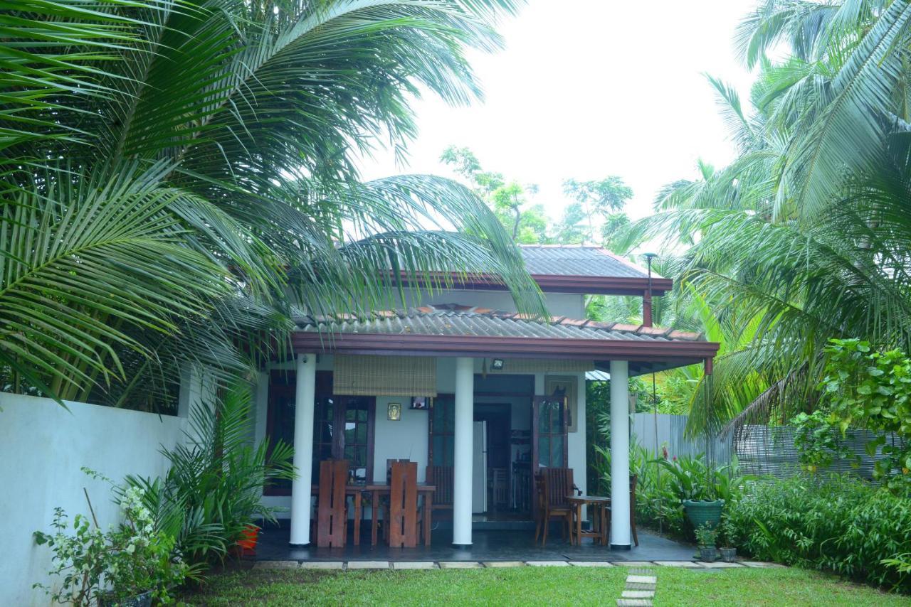 Gold Sand Resort Bentota Esterno foto
