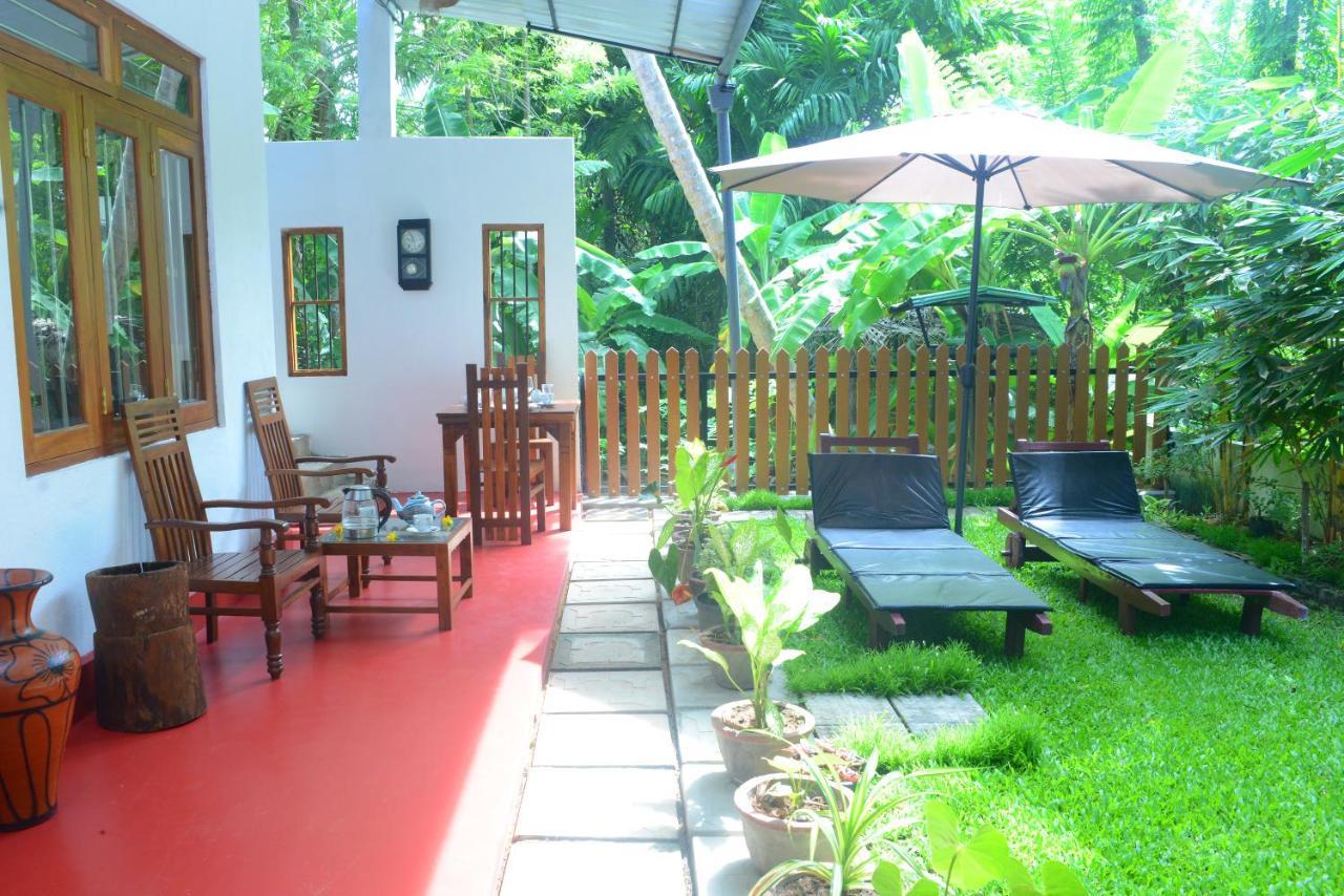 Gold Sand Resort Bentota Esterno foto