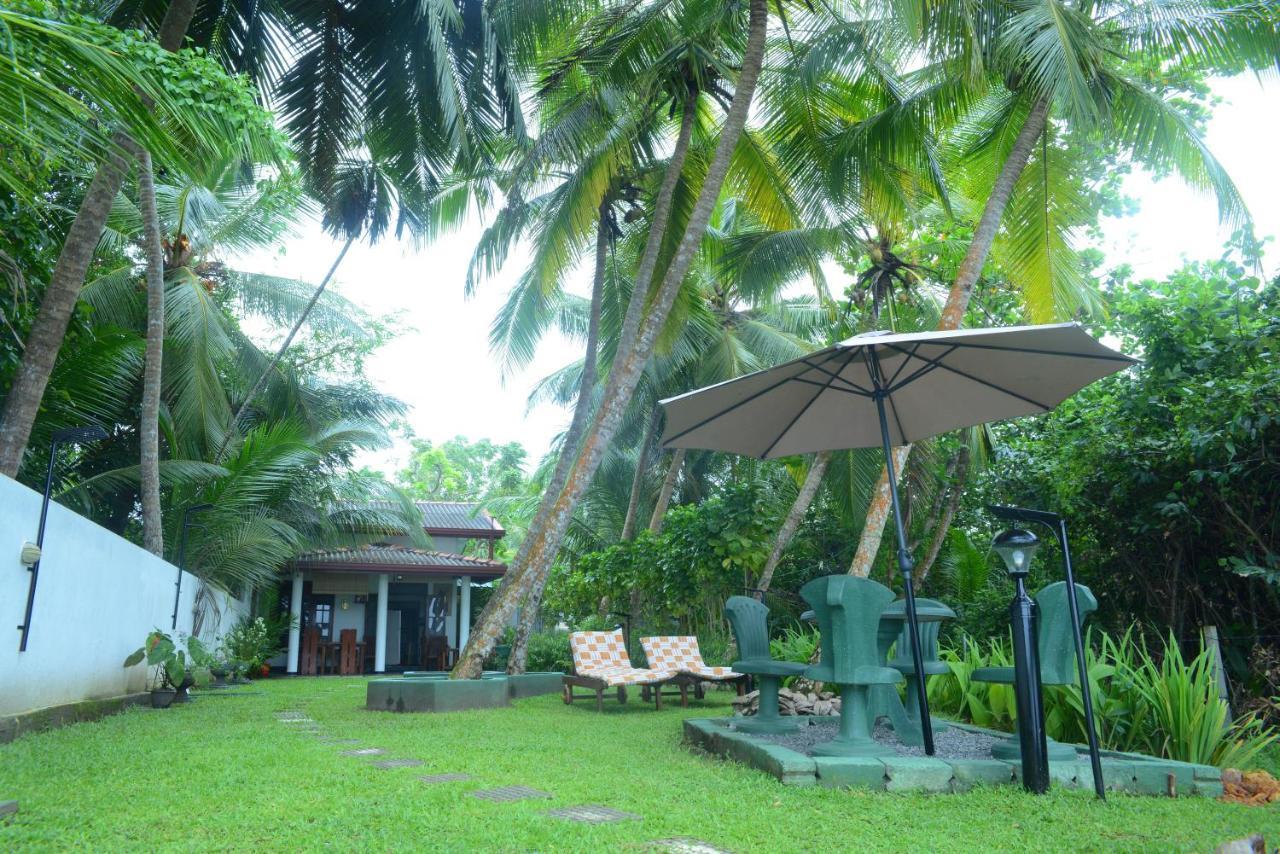 Gold Sand Resort Bentota Esterno foto