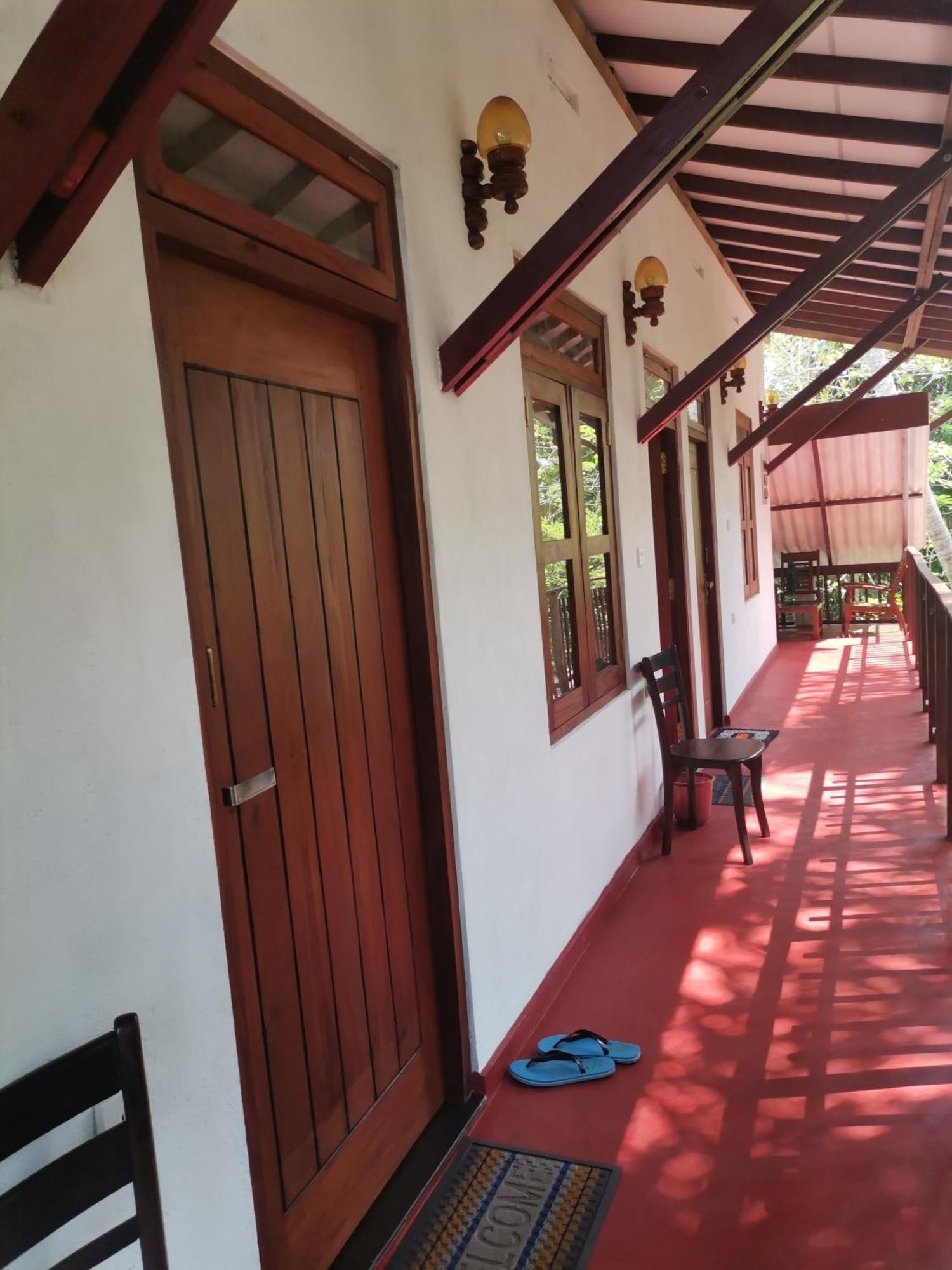 Gold Sand Resort Bentota Esterno foto