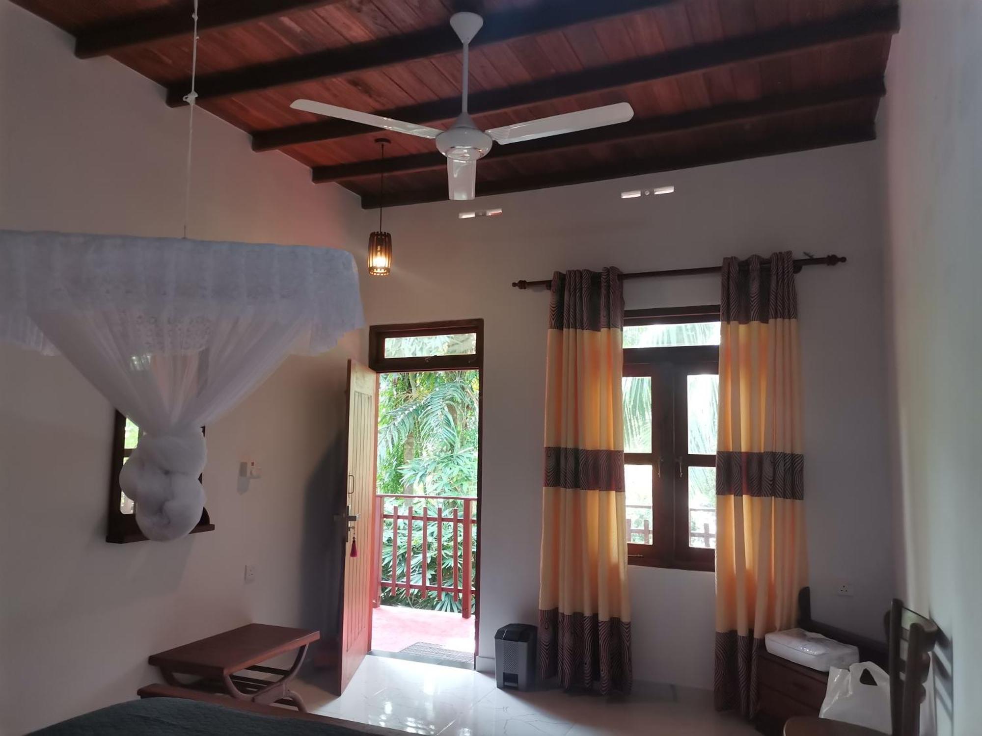 Gold Sand Resort Bentota Esterno foto