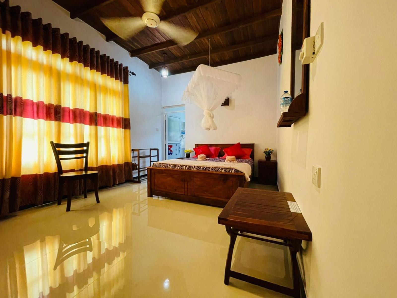 Gold Sand Resort Bentota Esterno foto