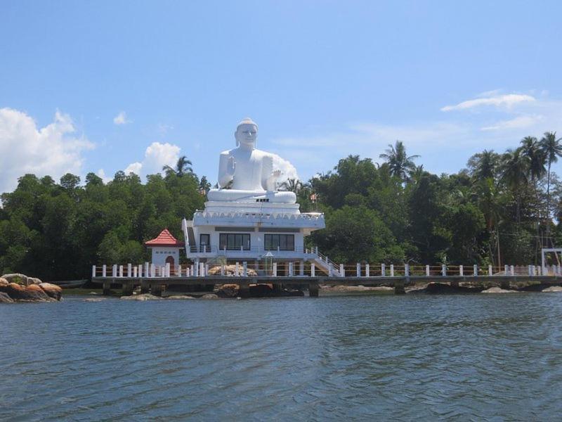 Gold Sand Resort Bentota Esterno foto